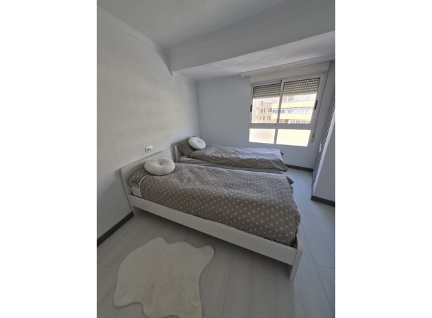 Resale - Apartment - Torrevieja - 1st line to the sea
