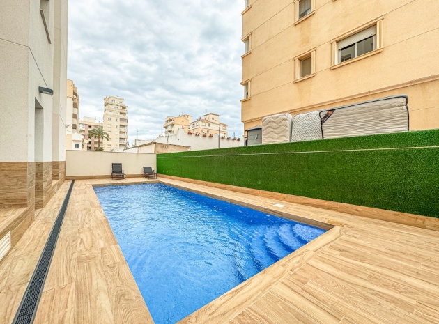 Resale - Apartment - Torrevieja - Nueva Torrevieja