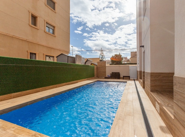 Resale - Apartment - Torrevieja - Nueva Torrevieja