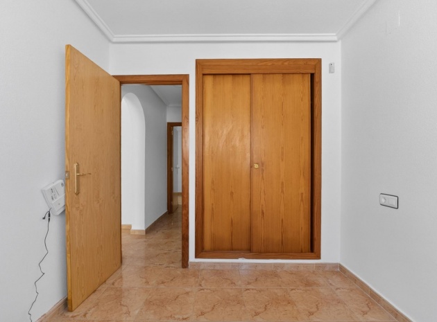 Återförsäljning - Lägenhet - Torrevieja - altos del limonar