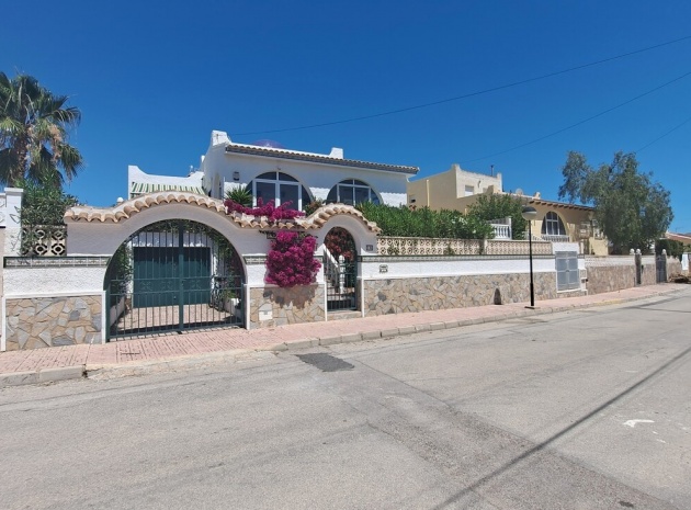 Resale - Villa - Villamartin - blue lagoon
