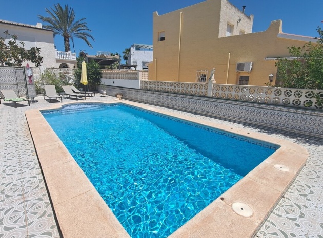 Resale - Villa - Villamartin - blue lagoon