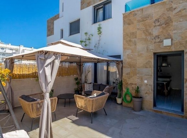 Resale - Townhouse - Villamartin - Res. Don Benito