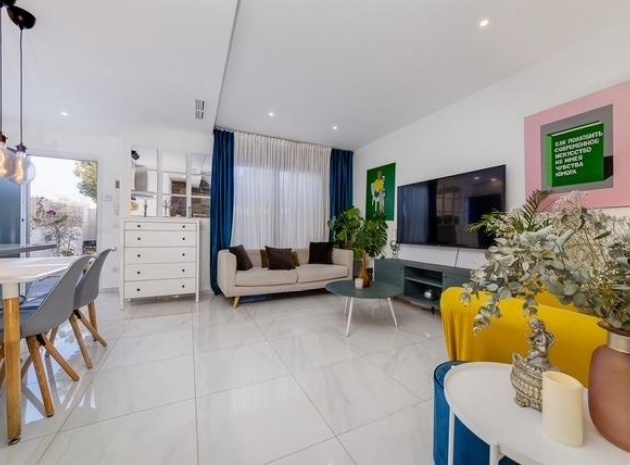 Resale - Townhouse - Villamartin - Res. Don Benito