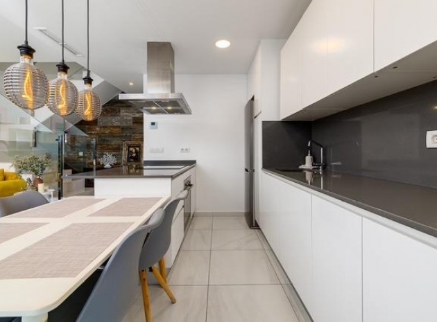 Resale - Townhouse - Villamartin - Res. Don Benito