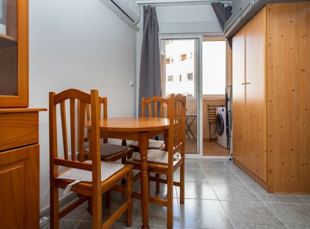 Wiederverkauf - Wohnung - Torrevieja - Beachside Torrevieja