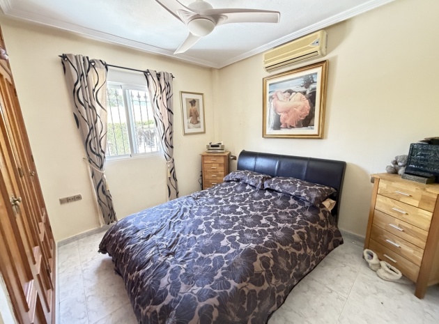 Resale - Villa - Villamartin - pinada golf