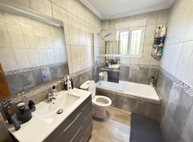 Resale - Villa - Villamartin - pinada golf