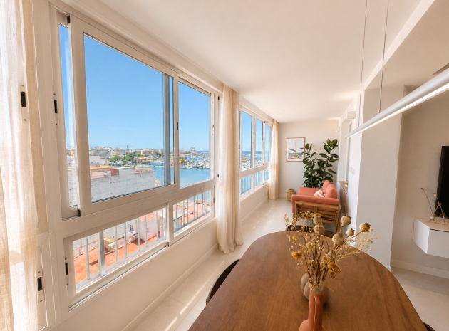 Resale - Apartment - Torrevieja - 1st line to the sea