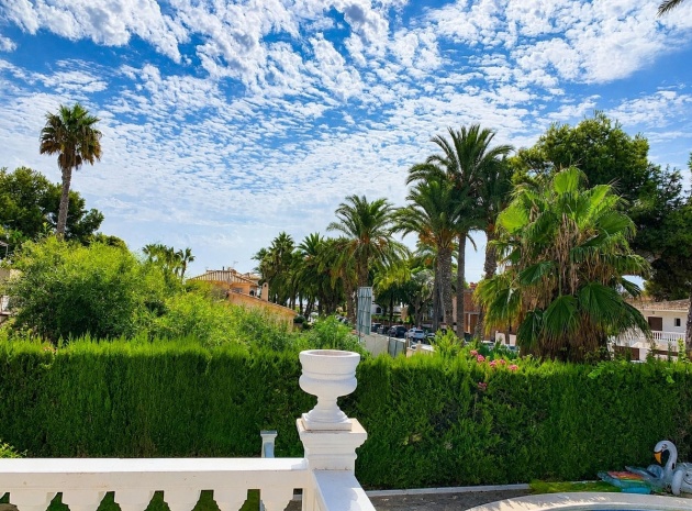 Resale - Villa - Orihuela - La Zenia