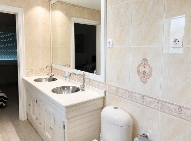 Resale - Villa - Orihuela - La Zenia