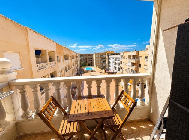 Återförsäljning - Lägenhet - Torrevieja - Torrevieja Centro