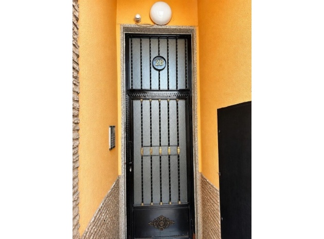 Återförsäljning - Lägenhet - Torrevieja - Torrevieja Centro