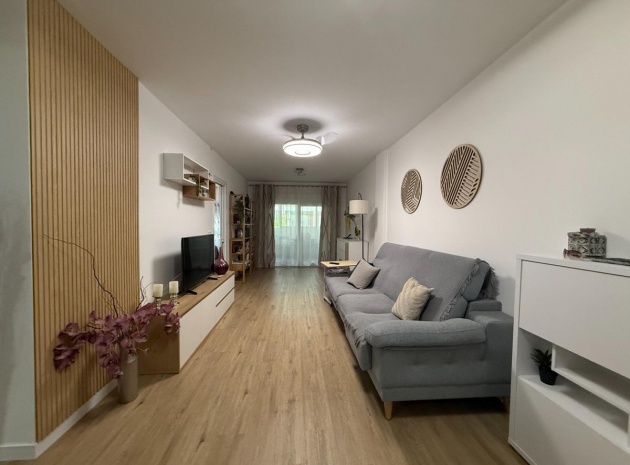 Återförsäljning - Lägenhet - Torrevieja - Torrevieja Centro