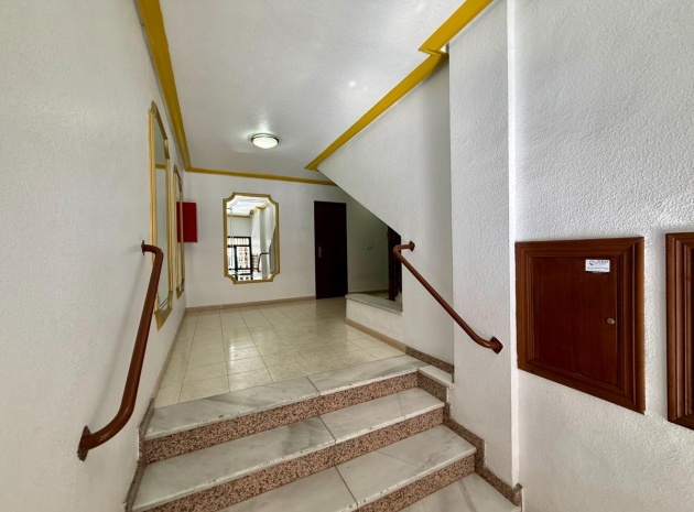 Återförsäljning - Lägenhet - Torrevieja - Torrevieja Centro