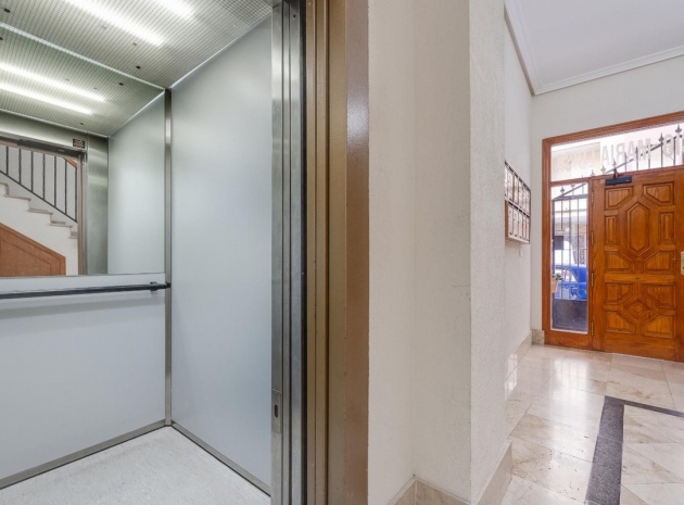 Revente - Appartement - Torrevieja - Torrevieja Centro