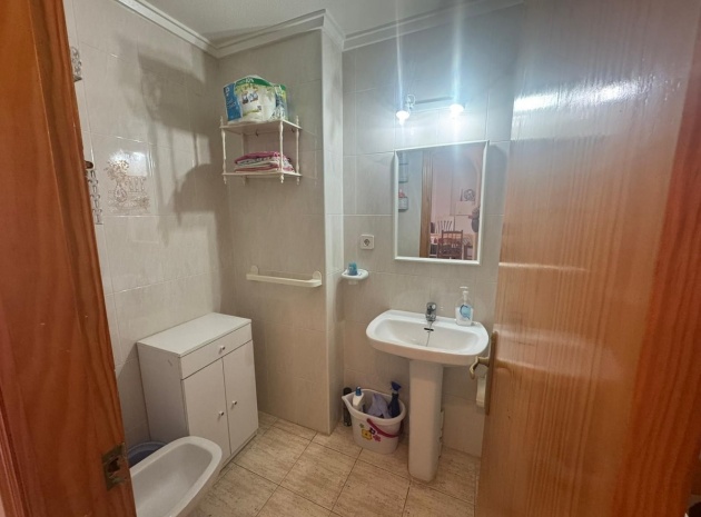 Resale - Apartment - Torrevieja - Torrevieja Centro