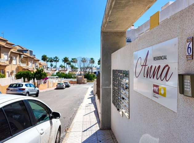 Resale - Apartment - Villamartin - Costa Blanca South