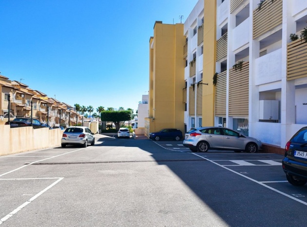 Resale - Apartment - Villamartin - Costa Blanca South