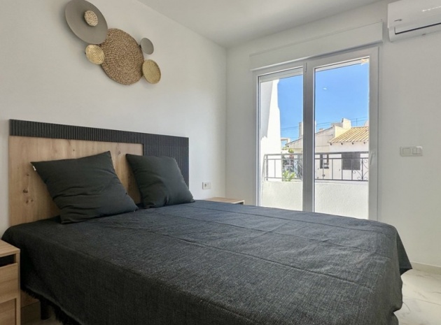 Resale - Townhouse - Torrevieja - Torrevieja Centro