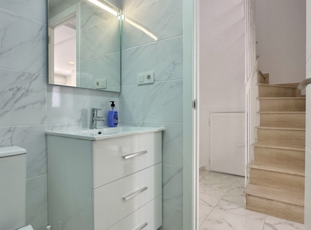 Resale - Townhouse - Torrevieja - Torrevieja Centro