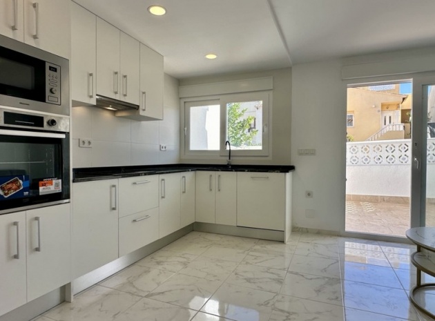 Resale - Townhouse - Torrevieja - Torrevieja Centro
