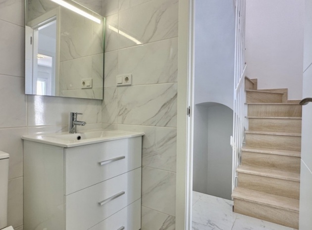 Resale - Townhouse - Torrevieja - Torrevieja Centro