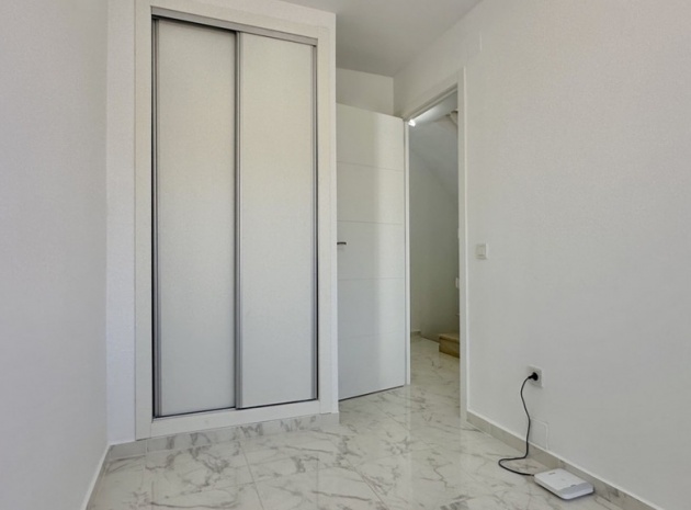 Resale - Townhouse - Torrevieja - Torrevieja Centro