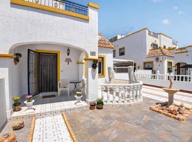 Resale - Apartment - Torrevieja - La Siesta