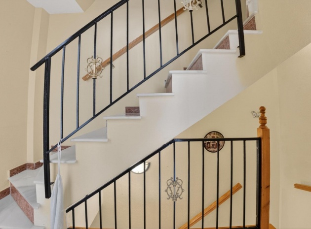 Resale - Apartment - Torrevieja - La Siesta