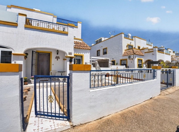 Resale - Apartment - Torrevieja - La Siesta