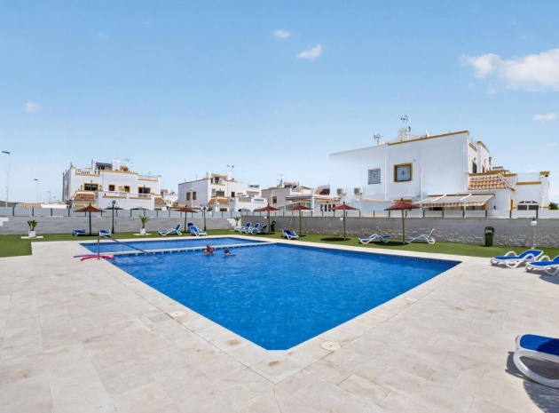 Resale - Apartment - Torrevieja - La Siesta