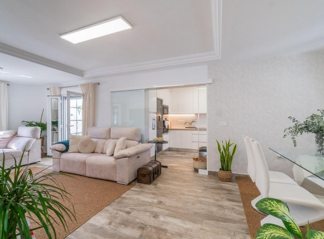 Resale - Villa - Villamartin - El Galan