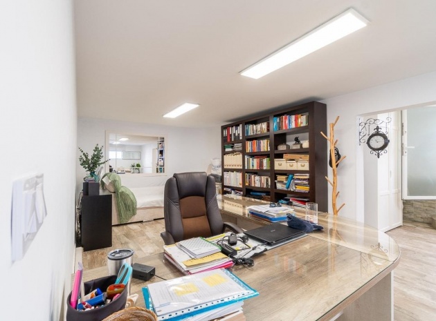 Resale - Villa - Villamartin - El Galan