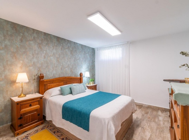 Resale - Villa - Villamartin - El Galan