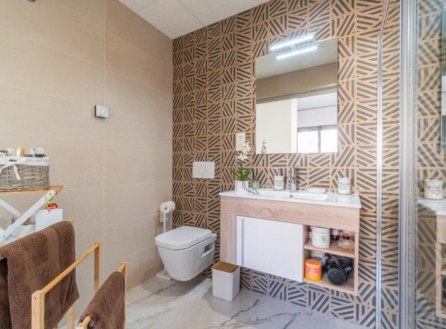 Resale - Apartment - Villamartin - PAU 26
