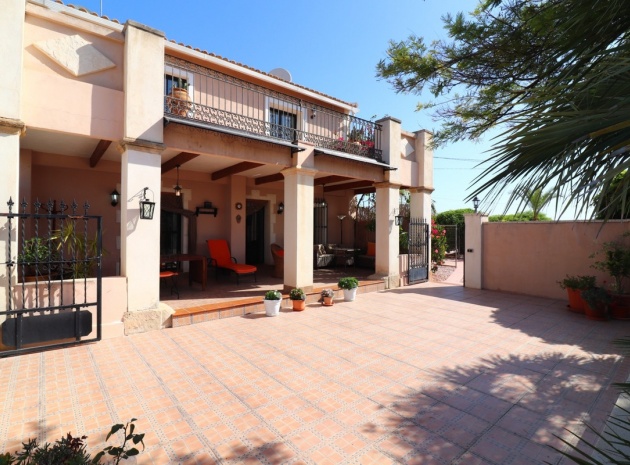 Resale - Villa - Albatera - Albatera Centro