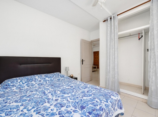Resale - Villa - Torrevieja - Torrevieja Centro