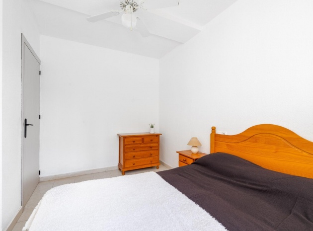Resale - Villa - Torrevieja - Torrevieja Centro