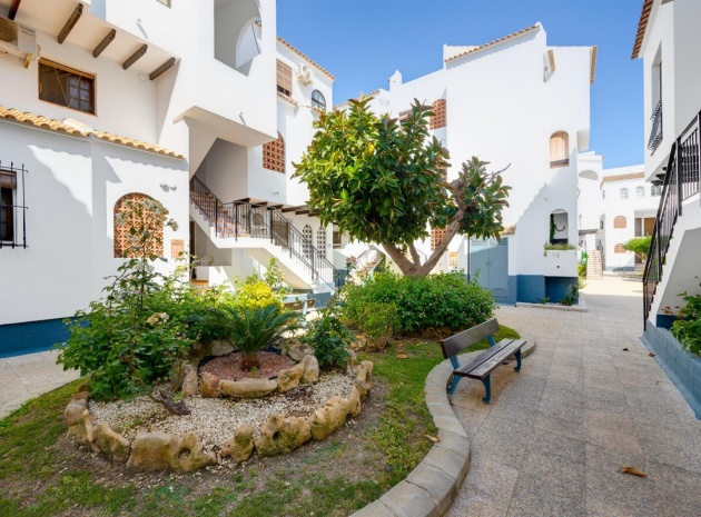 Resale - Villa - Torrevieja - Torrevieja Centro