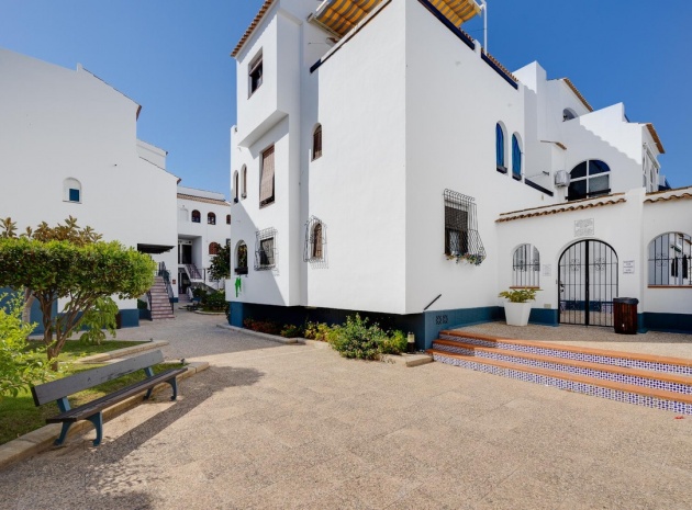 Resale - Villa - Torrevieja - Torrevieja Centro