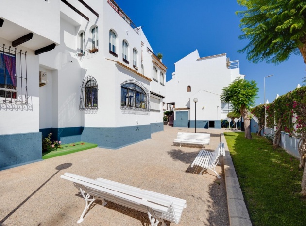 Resale - Villa - Torrevieja - Torrevieja Centro