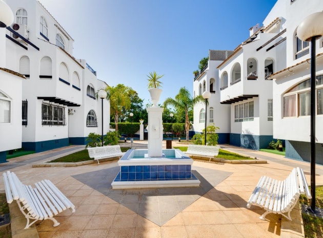 Resale - Villa - Torrevieja - Torrevieja Centro