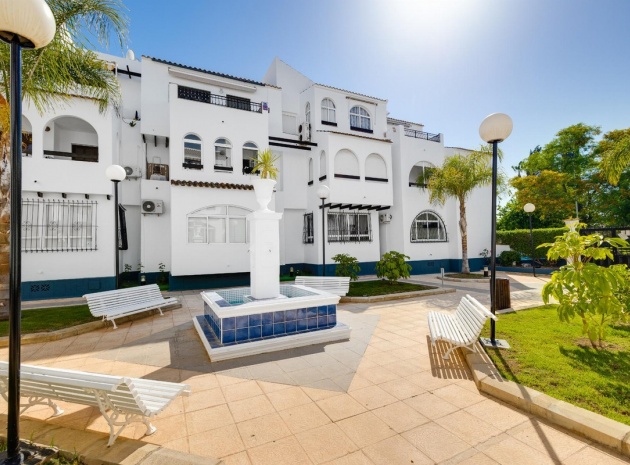 Resale - Villa - Torrevieja - Torrevieja Centro