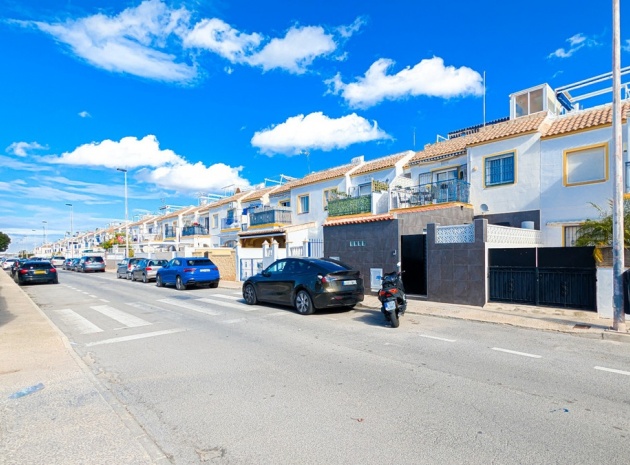 Resale - Townhouse - Torrevieja - Torrevieja Centro