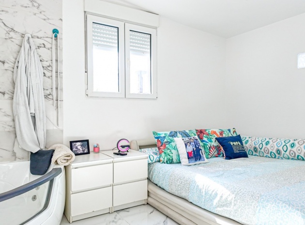 Resale - Townhouse - Torrevieja - Torrevieja Centro