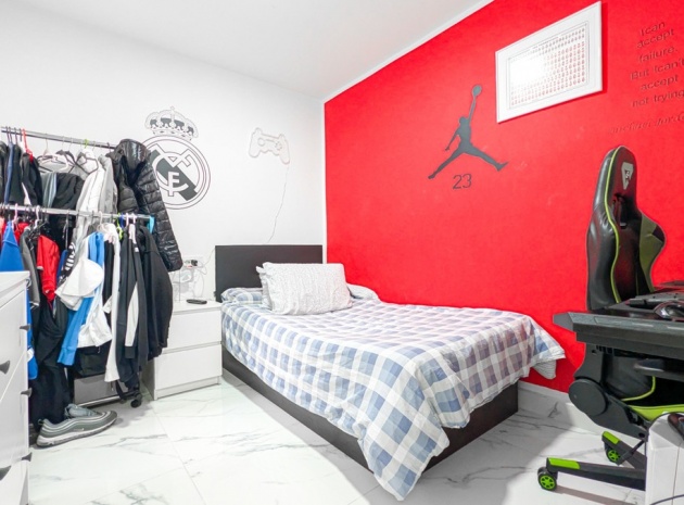 Resale - Townhouse - Torrevieja - Torrevieja Centro
