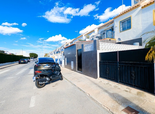 Resale - Townhouse - Torrevieja - Torrevieja Centro