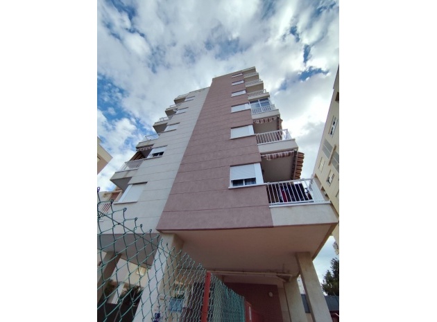 Resale - Apartment - Torrevieja - Torrevieja Centro