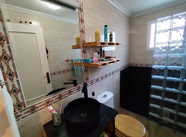Resale - Apartment - Torrevieja - Torrevieja Centro